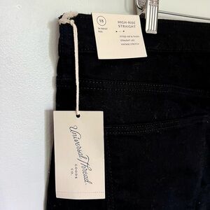 Universal thread black Jean